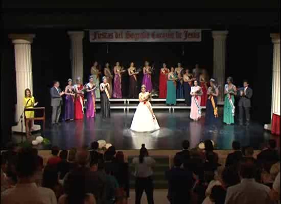 Acto de coronación de la reina de las fiestas del Sagrado Corazón de Jesus